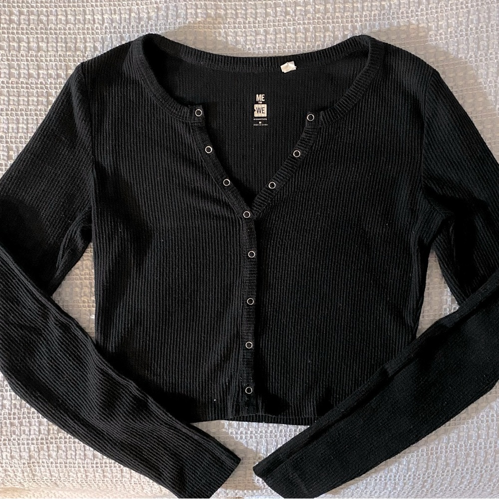 Me to We Essentials Ribbed Long-Sleeve Sweater like Top. Cropped.